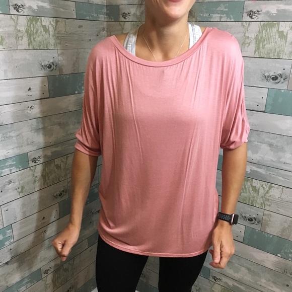 Beautiful lace back, kimono style sleeve top ❤️ - Picture 2 of 3